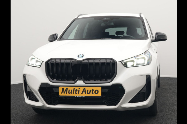 BMW X1 xDrive30e M-Sport Plug In Hybrid 326pk Dealer O.H PHEV | Adaptive Cruise | 360 Camera | Head Up | Adaptive Onderstel | Lederen Sportstoelen Massage & Memory | Harman Kardon | Widescreen Navi | Keyless | Sfeerverlichting |