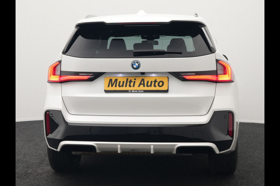 BMW X1 xDrive30e M-Sport Plug In Hybrid 326pk Dealer O.H PHEV | Adaptive Cruise | 360 Camera | Head Up | Adaptive Onderstel | Lederen Sportstoelen Massage & Memory | Harman Kardon | Widescreen Navi | Keyless | Sfeerverlichting |