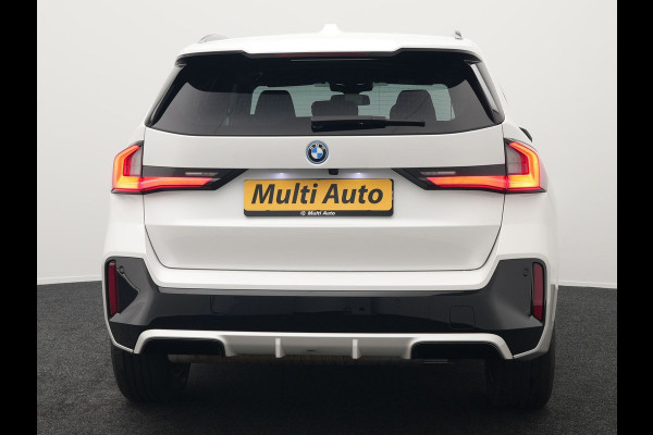 BMW X1 xDrive30e M-Sport Plug In Hybrid 326pk Dealer O.H PHEV | Adaptive Cruise | 360 Camera | Head Up | Adaptive Onderstel | Lederen Sportstoelen Massage & Memory | Harman Kardon | Widescreen Navi | Keyless | Sfeerverlichting |