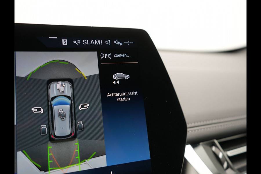 BMW X1 xDrive30e M-Sport Plug In Hybrid 326pk Dealer O.H PHEV | Adaptive Cruise | 360 Camera | Head Up | Adaptive Onderstel | Lederen Sportstoelen Massage & Memory | Harman Kardon | Widescreen Navi | Keyless | Sfeerverlichting |