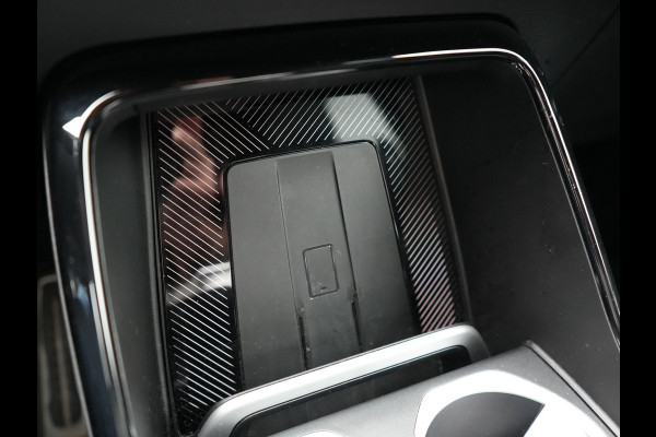 BMW X1 xDrive30e M-Sport Plug In Hybrid 326pk Dealer O.H PHEV | Adaptive Cruise | 360 Camera | Head Up | Adaptive Onderstel | Lederen Sportstoelen Massage & Memory | Harman Kardon | Widescreen Navi | Keyless | Sfeerverlichting |