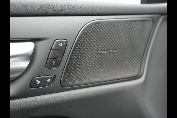 Volvo V60 T6 Recharge AWD Inscription Plug In Hybrid 33.000 KM !! Dealer O.H. PHEV | Panodak | Adaptive Cruise | Lederen Sportstoelen Memory | Trekhaak af Fabriek | Harman Kardon | Navigatie | Apple Carplay | Acam | L.M. 19" | Stoel & Stuurverwarming | DAB | Virtual |