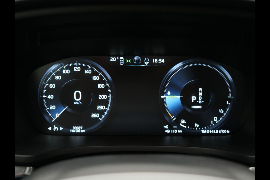 Volvo V60 T6 Recharge AWD Inscription Plug In Hybrid 33.000 KM !! Dealer O.H. PHEV | Panodak | Adaptive Cruise | Lederen Sportstoelen Memory | Trekhaak af Fabriek | Harman Kardon | Navigatie | Apple Carplay | Acam | L.M. 19" | Stoel & Stuurverwarming | DAB | Virtual |