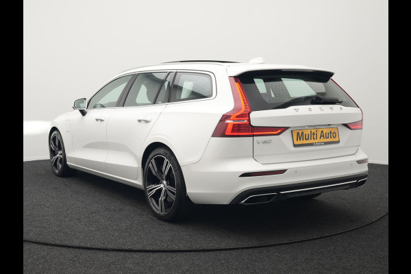 Volvo V60 T6 Recharge AWD Inscription Plug In Hybrid 33.000 KM !! Dealer O.H. PHEV | Panodak | Adaptive Cruise | Lederen Sportstoelen Memory | Trekhaak af Fabriek | Harman Kardon | Navigatie | Apple Carplay | Acam | L.M. 19" | Stoel & Stuurverwarming | DAB | Virtual |