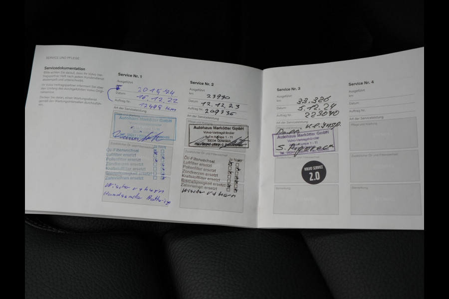 Volvo V60 T6 Recharge AWD Inscription Plug In Hybrid 33.000 KM !! Dealer O.H. PHEV | Panodak | Adaptive Cruise | Lederen Sportstoelen Memory | Trekhaak af Fabriek | Harman Kardon | Navigatie | Apple Carplay | Acam | L.M. 19" | Stoel & Stuurverwarming | DAB | Virtual |