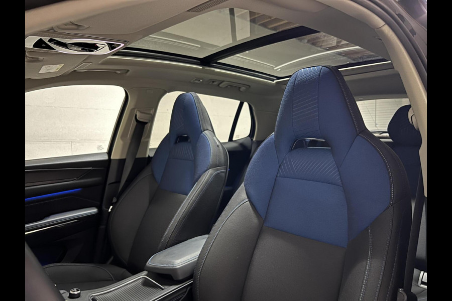 Lynk & Co 01 1.5 Plug-in Black Edition Sfeerver. 360° NAP