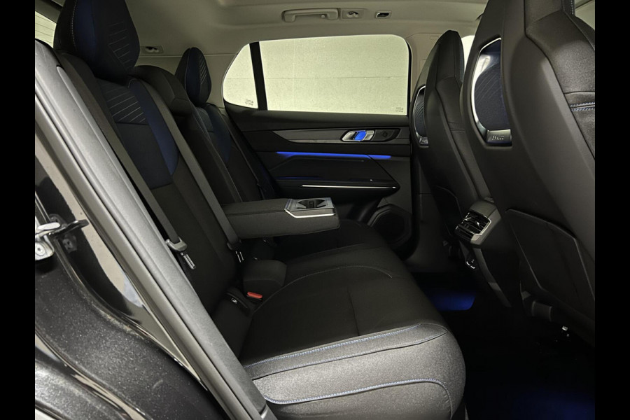 Lynk & Co 01 1.5 Plug-in Black Edition Sfeerver. 360° NAP