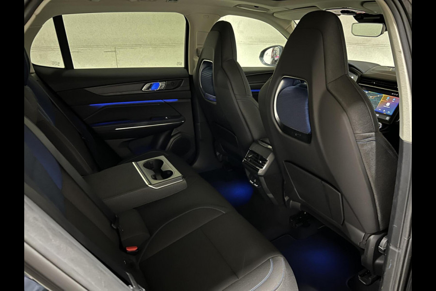 Lynk & Co 01 1.5 Plug-in Black Edition Sfeerver. 360° NAP