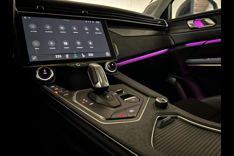 Lynk & Co 01 1.5 Plug-in Black Edition Sfeerver. 360° NAP