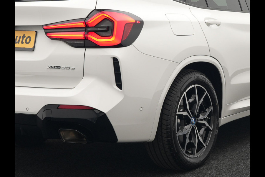 BMW X3 xDrive30e M Sport Plug In Hybrid PHEV | Facelift | Panodak | Carplay | Lederen Sportstoelen Verwarmd | Camera | Sfeerverlichting | Keyless |
