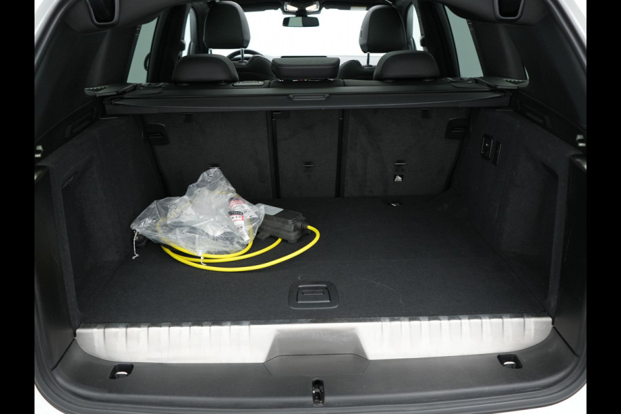 BMW X3 xDrive30e M Sport Plug In Hybrid PHEV | Facelift | Panodak | Carplay | Lederen Sportstoelen Verwarmd | Camera | Sfeerverlichting | Keyless |