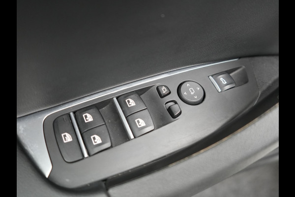 BMW X3 xDrive30e M Sport Plug In Hybrid PHEV | Facelift | Panodak | Carplay | Lederen Sportstoelen Verwarmd | Camera | Sfeerverlichting | Keyless |