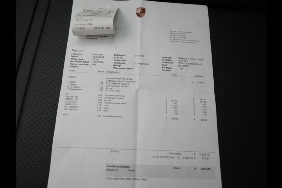 Porsche Cayenne Coupé 3.0 E-Hybrid Plug In Hybrid | MY 2024 | PHEV | Trekhaak Af Fabriek | Panodak | Luchtvering | Sportuitlaat | 4 Wiel Besturing | PDLS+ | Sport Chrono | InnoDrive Adaptive Cruise | SportDesign | Head up | Soft Close | 22"L.M | 360 Cam