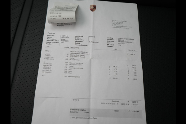 Porsche Cayenne Coupé 3.0 E-Hybrid Plug In Hybrid | MY 2024 | PHEV | Trekhaak Af Fabriek | Panodak | Luchtvering | Sportuitlaat | 4 Wiel Besturing | PDLS+ | Sport Chrono | InnoDrive Adaptive Cruise | SportDesign | Head up | Soft Close | 22"L.M | 360 Cam