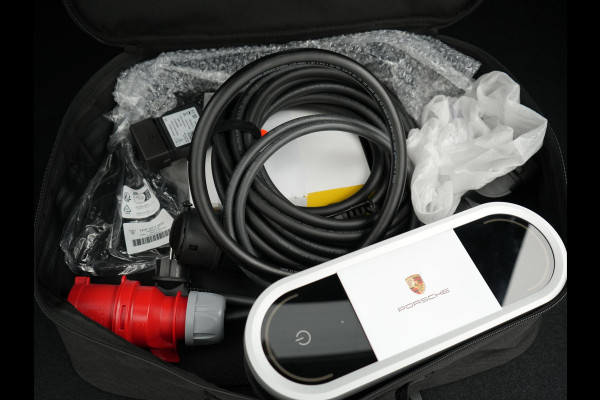 Porsche Cayenne Coupé 3.0 E-Hybrid Plug In Hybrid | MY 2024 | PHEV | Trekhaak Af Fabriek | Panodak | Luchtvering | Sportuitlaat | 4 Wiel Besturing | PDLS+ | Sport Chrono | InnoDrive Adaptive Cruise | SportDesign | Head up | Soft Close | 22"L.M | 360 Cam