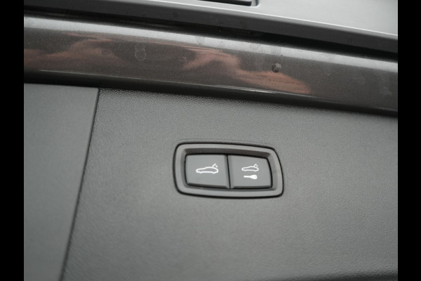 Porsche Cayenne Coupé 3.0 E-Hybrid Plug In Hybrid | MY 2024 | PHEV | Trekhaak Af Fabriek | Panodak | Luchtvering | Sportuitlaat | 4 Wiel Besturing | PDLS+ | Sport Chrono | InnoDrive Adaptive Cruise | SportDesign | Head up | Soft Close | 22"L.M | 360 Cam