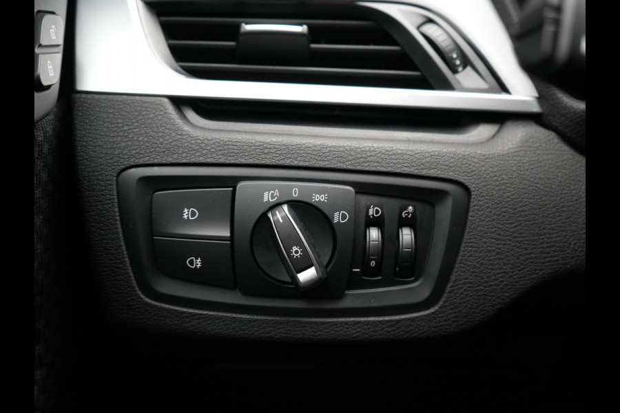 BMW X1 xDrive25e Executive Plug In Hybrid 221pk PHEV | Cruise Control | Keyless | Verwarmde stoelen | Camera |