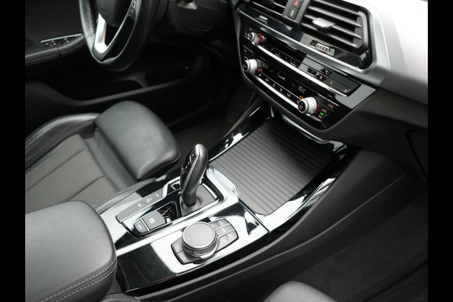 BMW X3 xDrive30e Executive Plug In Hybrid 293pk PHEV | Trekhaak af Fabriek | Head Up | Keyless | Sportstoelen Verwamd | Adaptive LED |  Apple Carplay | Navi Full Map | 18"L.M |