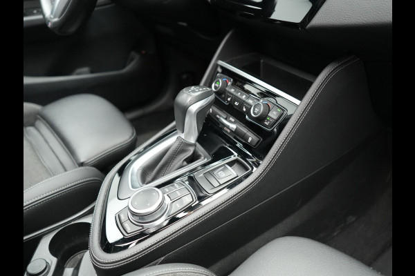 BMW 2 Serie Active Tourer 225xe iPerformance Sportline Plug In Hybrid 225pk PHEV | Panodak | Sportstoelen Memory | Camera | Stoelverwarming | Navi Full Map | Keyless | LED |