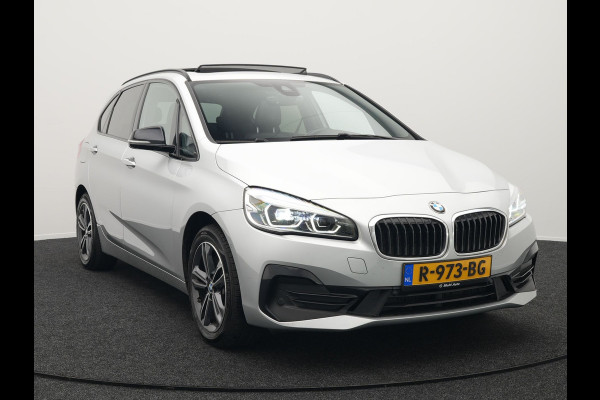 BMW 2 Serie Active Tourer 225xe iPerformance Sportline Plug In Hybrid 225pk PHEV | Panodak | Sportstoelen Memory | Camera | Stoelverwarming | Navi Full Map | Keyless | LED |