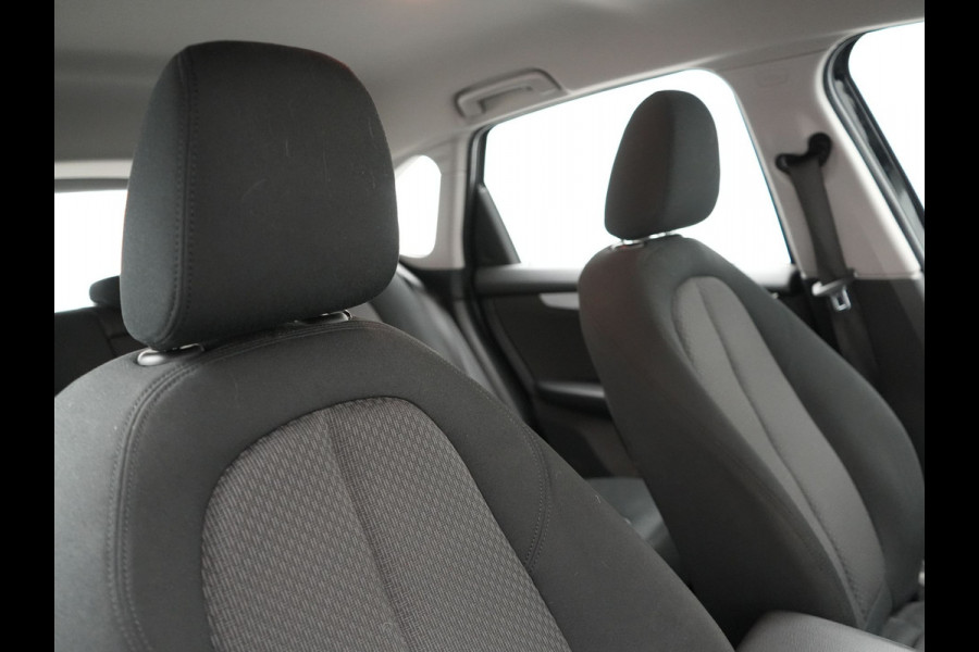 BMW 2 Serie Active Tourer 225xe iPerformance Executive Plug In Hybrid 225pk PHEV | Navi Full Map | Stoelverwarming | 17"L.M | Climate Control | El. Achterklep | Cruise Control |