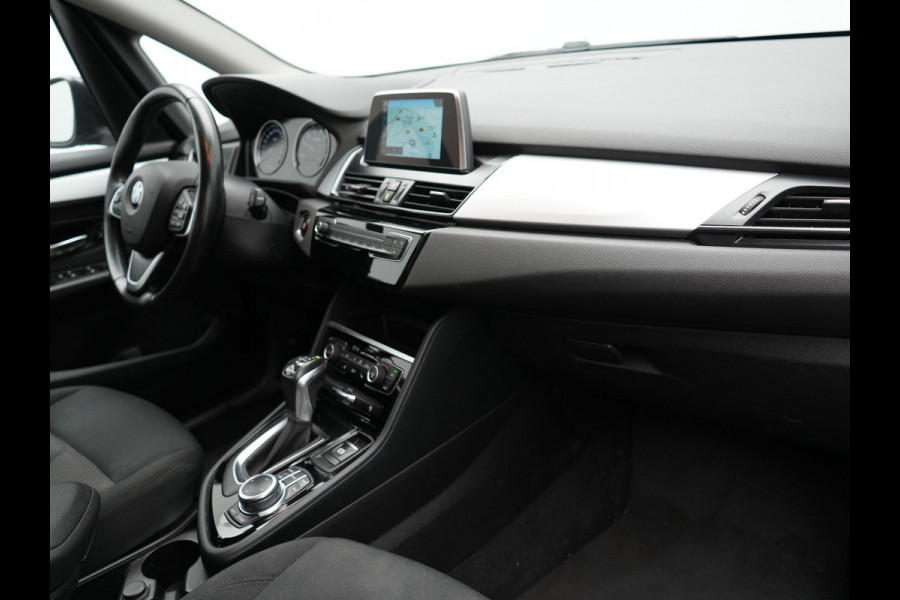 BMW 2 Serie Active Tourer 225xe iPerformance Executive Plug In Hybrid 225pk PHEV | Navi Full Map | Stoelverwarming | 17"L.M | Climate Control | El. Achterklep | Cruise Control |
