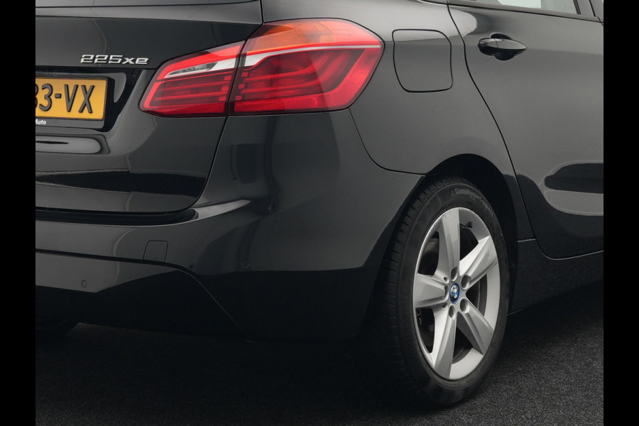 BMW 2 Serie Active Tourer 225xe iPerformance Executive Plug In Hybrid 225pk PHEV | Navi Full Map | Stoelverwarming | 17"L.M | Climate Control | El. Achterklep | Cruise Control |