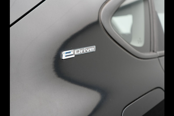 BMW 2 Serie Active Tourer 225xe iPerformance Executive Plug In Hybrid 225pk PHEV | Navi Full Map | Stoelverwarming | 17"L.M | Climate Control | El. Achterklep | Cruise Control |