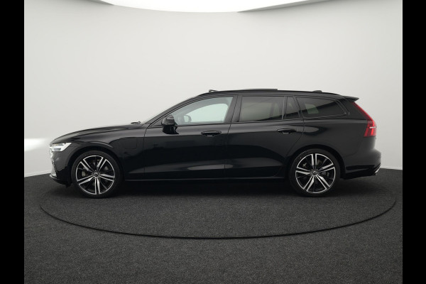 Volvo V60 T6 Recharge AWD R-Design LONG RANGE Plug In Hybrid Dealer O.H. PHEV | Panodak | Lederen Sportstoelen Memory | Harman Kardon | Apple Carplay | Navigatie | Camera | L.M. 19" | DAB | Virtual |