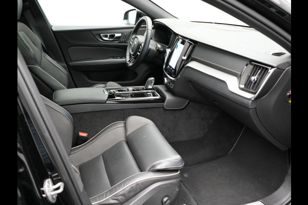 Volvo V60 T6 Recharge AWD R-Design LONG RANGE Plug In Hybrid Dealer O.H. PHEV | Panodak | Lederen Sportstoelen Memory | Harman Kardon | Apple Carplay | Navigatie | Camera | L.M. 19" | DAB | Virtual |