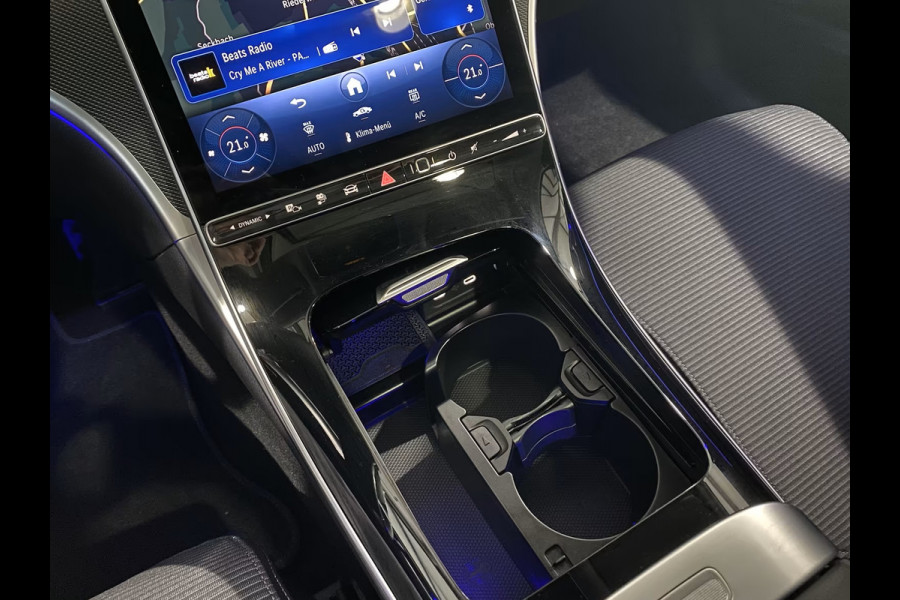 Mercedes-Benz C-Klasse Estate 300e T AVANTGARDE ** LED, MBUX+, PANORAMA, TREKH, WINTER- & SPIEGEL-PACK, KEYLESS ** 1e EIG - UNFALLFREI ** ** INFORMEER OOK NAAR ONZE AANTREKKELIJKE FINANCIAL-LEASE TARIEVEN **