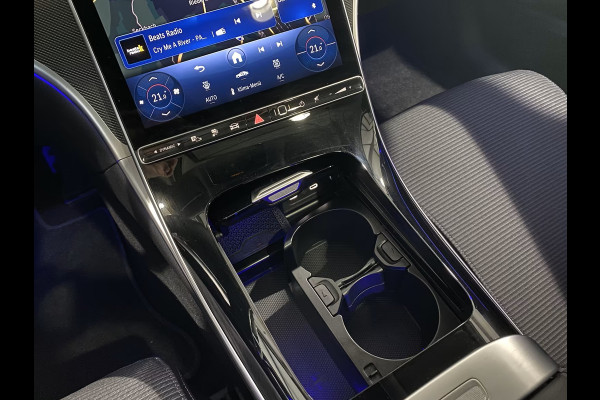 Mercedes-Benz C-Klasse Estate 300e T AVANTGARDE ** LED, MBUX+, PANORAMA, TREKH, WINTER- & SPIEGEL-PACK, KEYLESS ** 1e EIG - UNFALLFREI ** ** INFORMEER OOK NAAR ONZE AANTREKKELIJKE FINANCIAL-LEASE TARIEVEN **