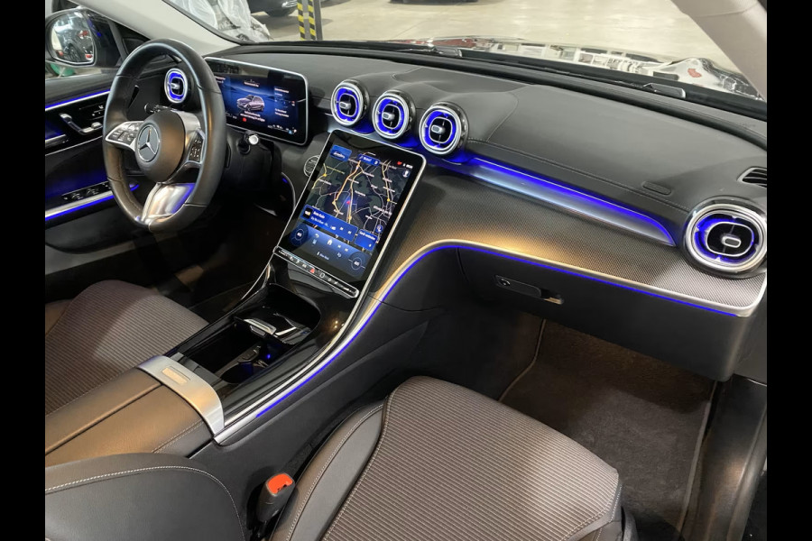 Mercedes-Benz C-Klasse Estate 300e T AVANTGARDE ** LED, MBUX+, PANORAMA, TREKH, WINTER- & SPIEGEL-PACK, KEYLESS ** 1e EIG - UNFALLFREI ** ** INFORMEER OOK NAAR ONZE AANTREKKELIJKE FINANCIAL-LEASE TARIEVEN **