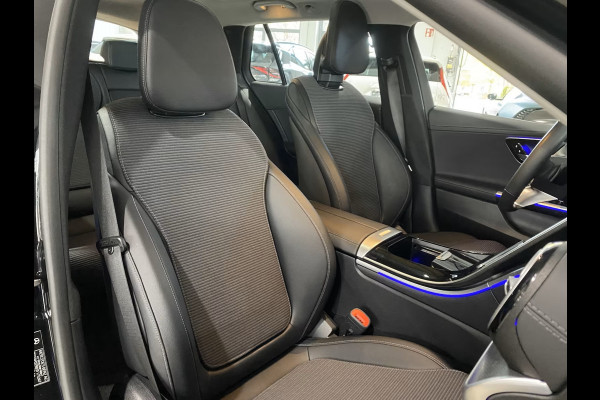Mercedes-Benz C-Klasse Estate 300e T AVANTGARDE ** LED, MBUX+, PANORAMA, TREKH, WINTER- & SPIEGEL-PACK, KEYLESS ** 1e EIG - UNFALLFREI ** ** INFORMEER OOK NAAR ONZE AANTREKKELIJKE FINANCIAL-LEASE TARIEVEN **