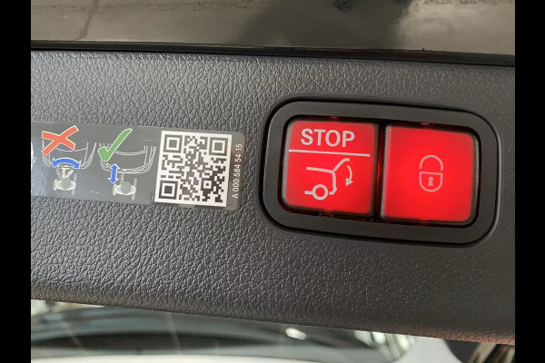 Mercedes-Benz C-Klasse Estate 300e T AVANTGARDE ** LED, MBUX+, PANORAMA, TREKH, WINTER- & SPIEGEL-PACK, KEYLESS ** 1e EIG - UNFALLFREI ** ** INFORMEER OOK NAAR ONZE AANTREKKELIJKE FINANCIAL-LEASE TARIEVEN **