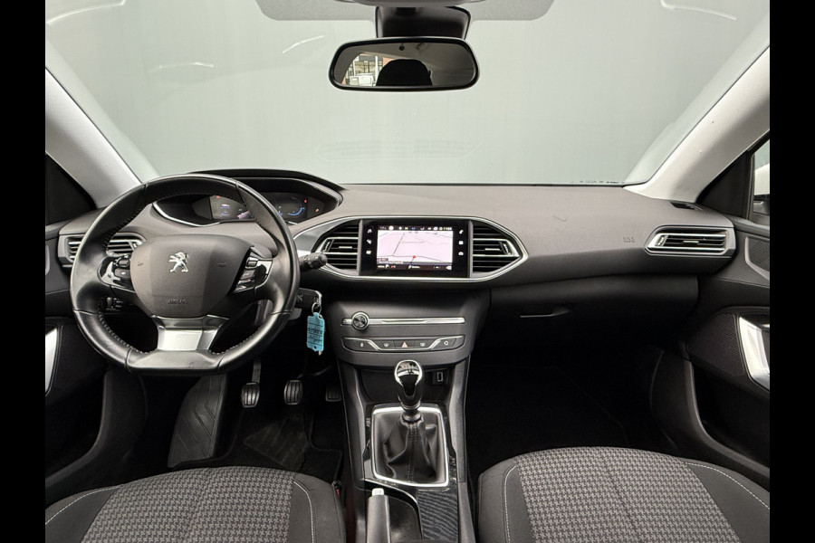 Peugeot 308 BWJ 2021 / 1.2 PT 111 PK Active Pack | TREKHAAK | VIRT COCKPIT | CLIMA | CARPLAY | NAVI | CRISE | DAB | LICHTMETAAL |
