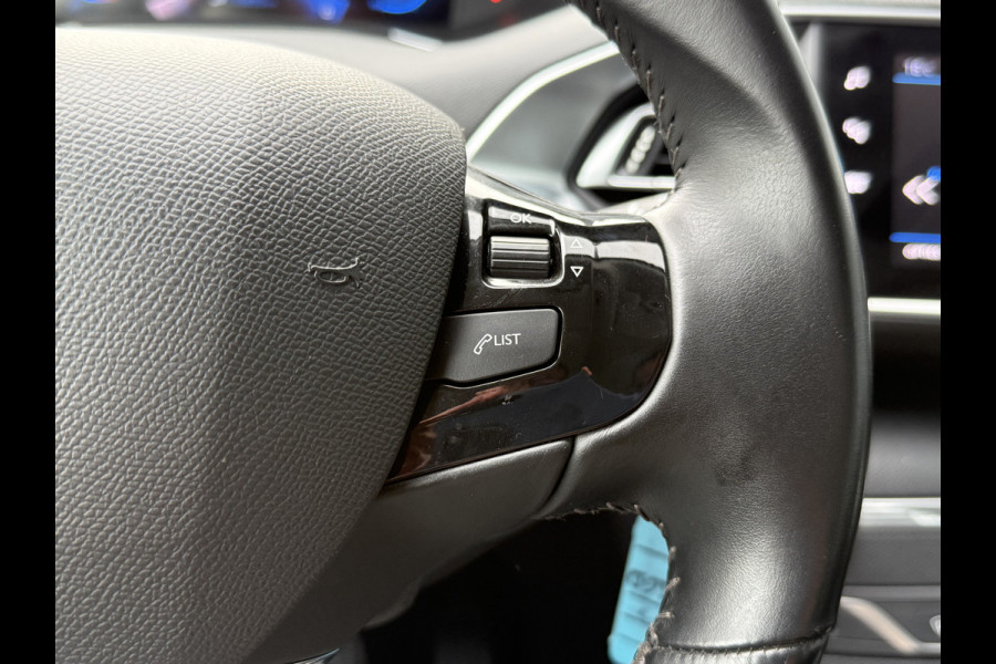 Peugeot 308 BWJ 2021 / 1.2 PT 111 PK Active Pack | TREKHAAK | VIRT COCKPIT | CLIMA | CARPLAY | NAVI | CRISE | DAB | LICHTMETAAL |