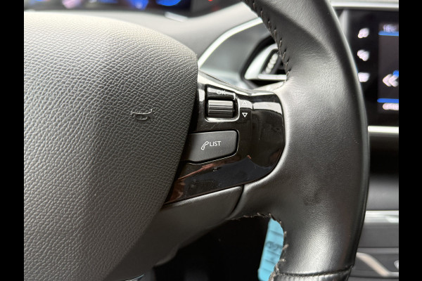Peugeot 308 BWJ 2021 / 1.2 PT 111 PK Active Pack | TREKHAAK | VIRT COCKPIT | CLIMA | CARPLAY | NAVI | CRISE | DAB | LICHTMETAAL |
