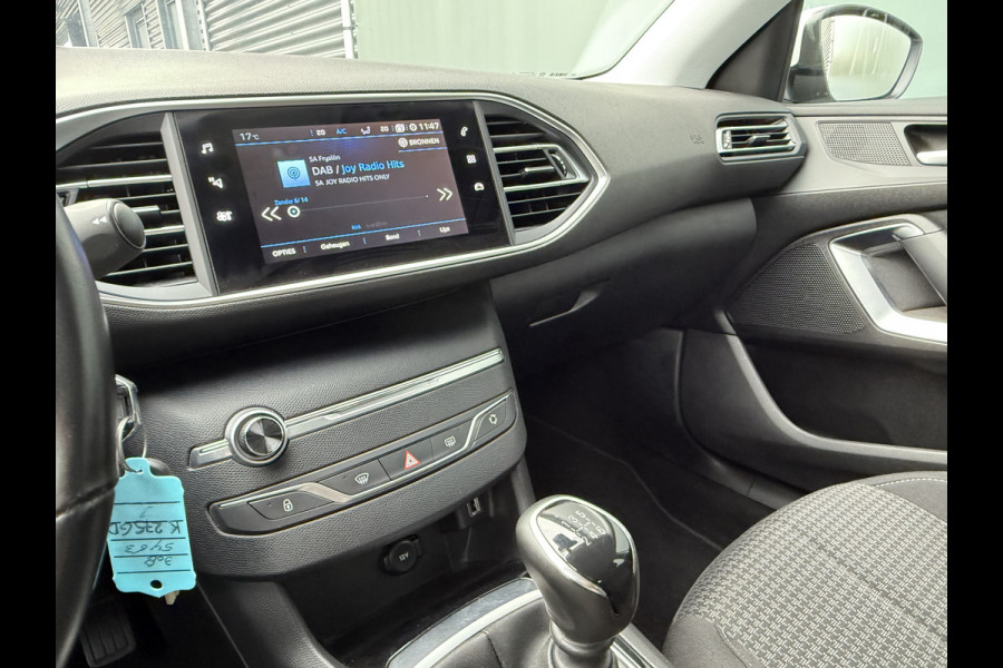 Peugeot 308 BWJ 2021 / 1.2 PT 111 PK Active Pack | TREKHAAK | VIRT COCKPIT | CLIMA | CARPLAY | NAVI | CRISE | DAB | LICHTMETAAL |