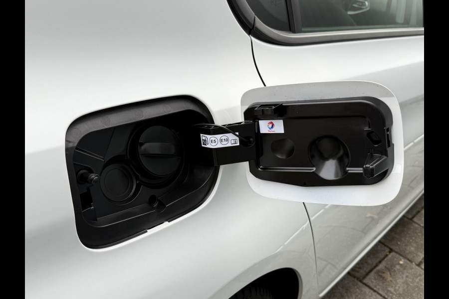 Peugeot 308 BWJ 2021 / 1.2 PT 111 PK Active Pack | TREKHAAK | VIRT COCKPIT | CLIMA | CARPLAY | NAVI | CRISE | DAB | LICHTMETAAL |