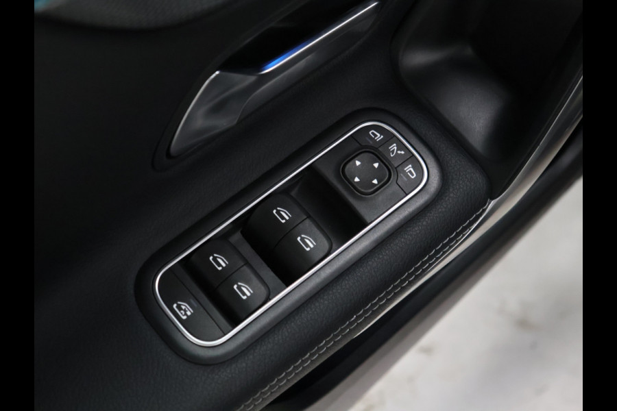 Mercedes-Benz A-Klasse 160 Business Solution Luxury [SFEERVERLICHTING, CAMERA, VOL LEDER, 6-BAK, STOELVERWARMING, BLUETOOTH, CRUISE, CLIMATE, NIEUWSTAAT]