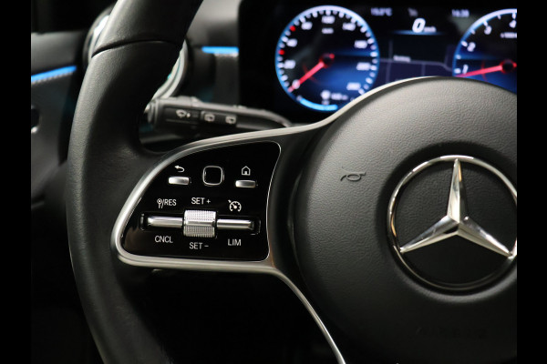 Mercedes-Benz A-Klasse 160 Business Solution Luxury [SFEERVERLICHTING, CAMERA, VOL LEDER, 6-BAK, STOELVERWARMING, BLUETOOTH, CRUISE, CLIMATE, NIEUWSTAAT]