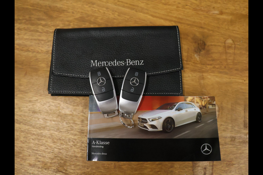 Mercedes-Benz A-Klasse 160 Business Solution Luxury [SFEERVERLICHTING, CAMERA, VOL LEDER, 6-BAK, STOELVERWARMING, BLUETOOTH, CRUISE, CLIMATE, NIEUWSTAAT]