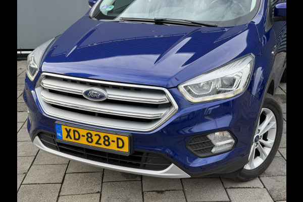 Ford Kuga BWJ 2018 | 1.5T 150PK Titanium | TREKHAAK | CLIMA | NAVI | STOEL VERW | CARPLAY | STUURWIEL VERW | PRIVACY GLASS |