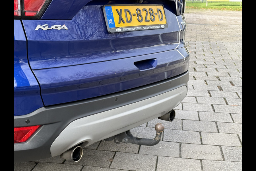 Ford Kuga BWJ 2018 | 1.5T 150PK Titanium | TREKHAAK | CLIMA | NAVI | STOEL VERW | CARPLAY | STUURWIEL VERW | PRIVACY GLASS |