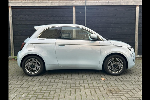 Fiat 500 Urban 42 kWh Clima / LM / Carplay / Parelmoer lak / 8.875 KM!!!