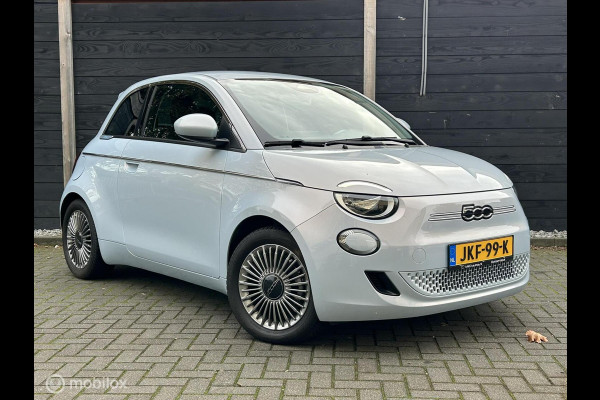 Fiat 500 Urban 42 kWh Clima / LM / Carplay / Parelmoer lak / 8.875 KM!!!