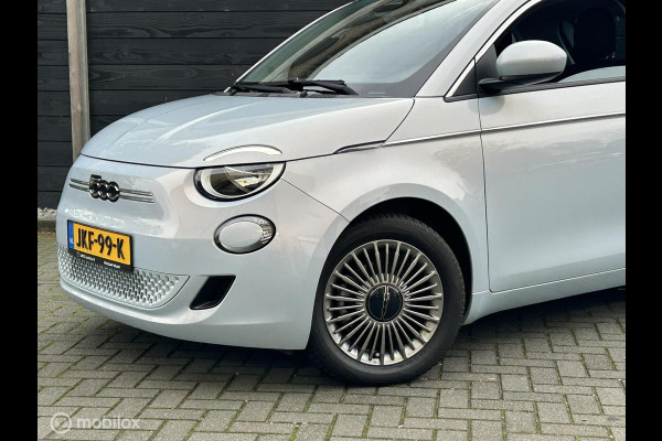 Fiat 500 Urban 42 kWh Clima / LM / Carplay / Parelmoer lak / 8.875 KM!!!