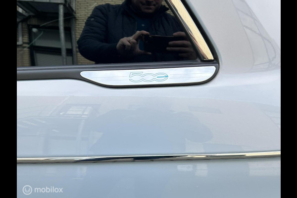 Fiat 500 Urban 42 kWh Clima / LM / Carplay / Parelmoer lak / 8.875 KM!!!