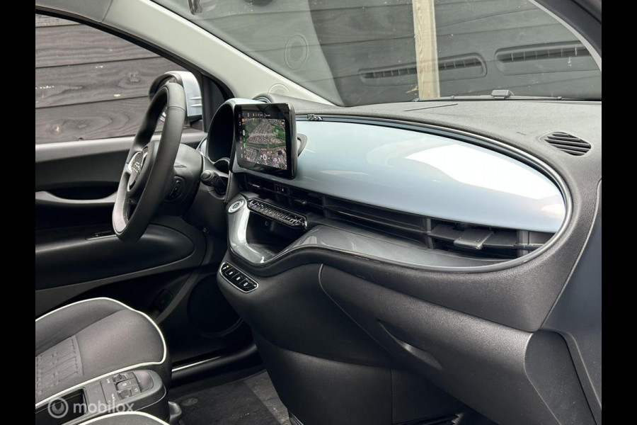 Fiat 500 Urban 42 kWh Clima / LM / Carplay / Parelmoer lak / 8.875 KM!!!